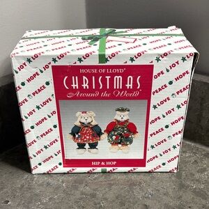 House of Lloyd Christmas Hip & Hop Holiday Decor Set